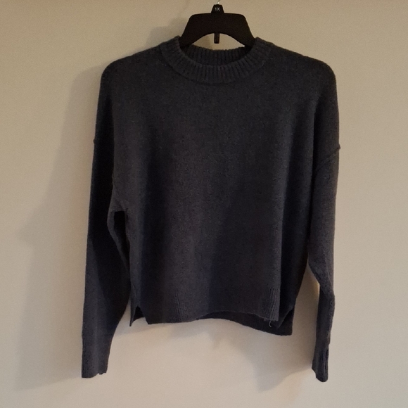 American Eagle Outfitters Sweaters - NWT American Eagle Outfitters Junior's Small Charcoal Crew Neck Cropped Sweater